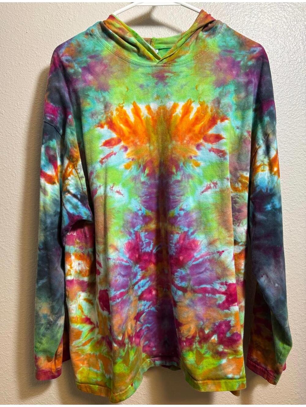 Men's Tie Dye Hooded Sweatshirt - Size L/XL - Picture 2 of 8